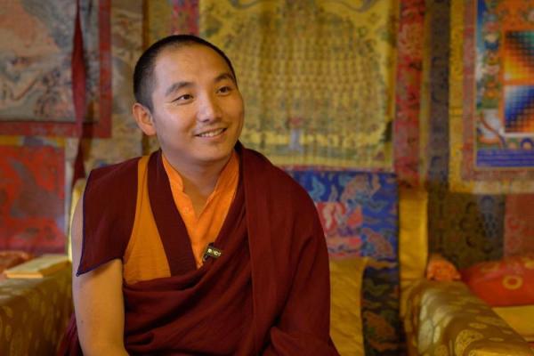 见到活佛是有什么缘分_遇见活佛的缘分揭秘前世今生的神秘联系