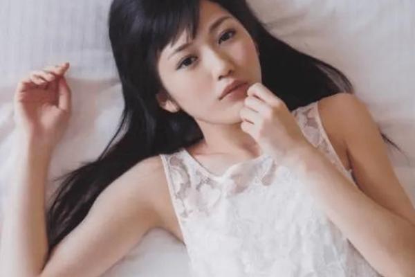 1993年女属鸡的姻缘_1993年女属鸡的姻缘如何