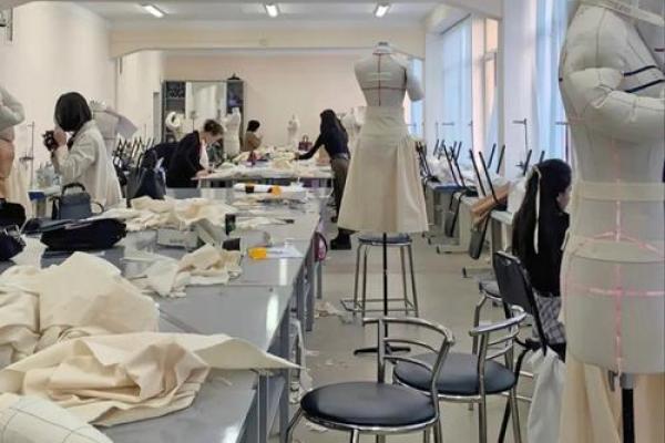 红衣坊服装工作室