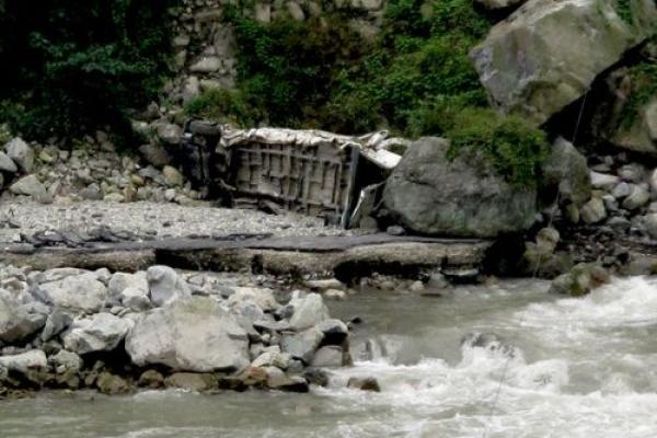 地动山摇打一生肖