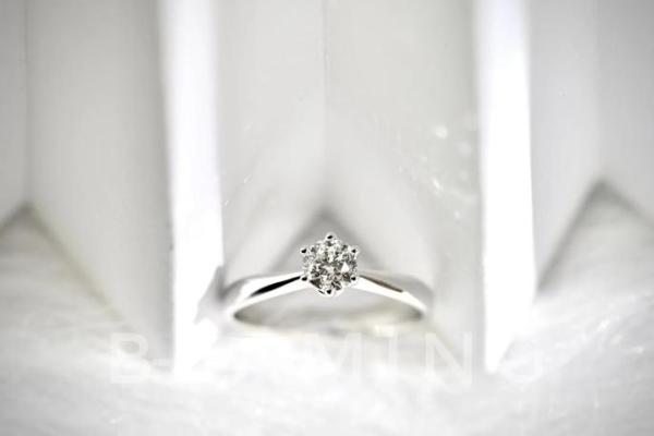 2021年情人节是8月几号