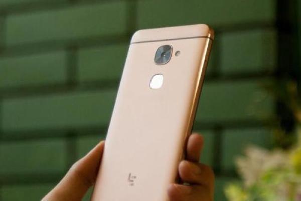 香车独占八天门是什么生肖