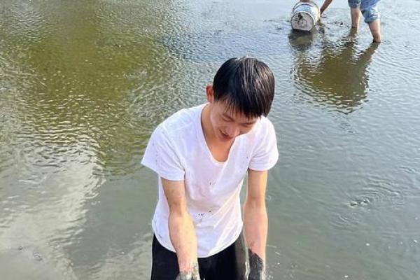 梦见抓鱼是什么征兆