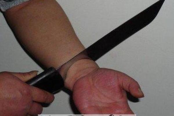 男人梦见刀是什么意思