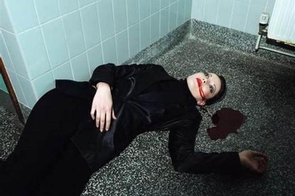 女人梦见熟悉的人死了又复活