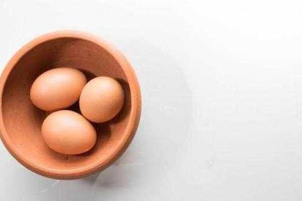 40多岁女人梦见鸡蛋好不好